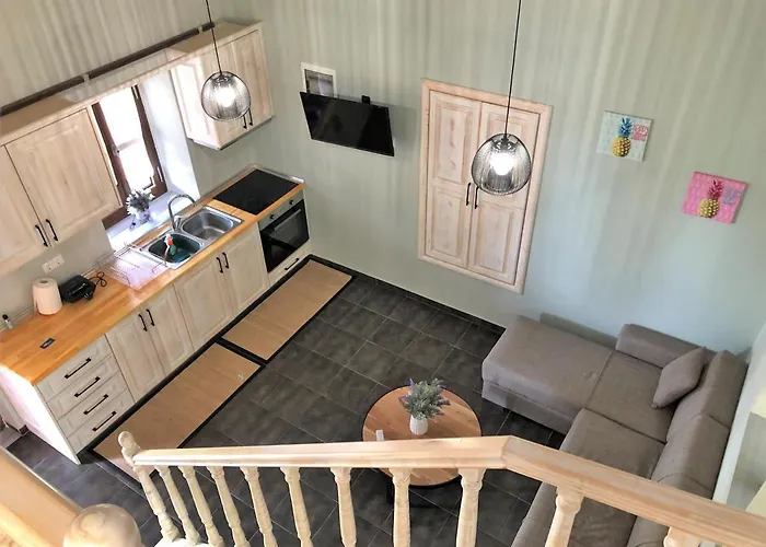 Stone House Hébergement de vacances *