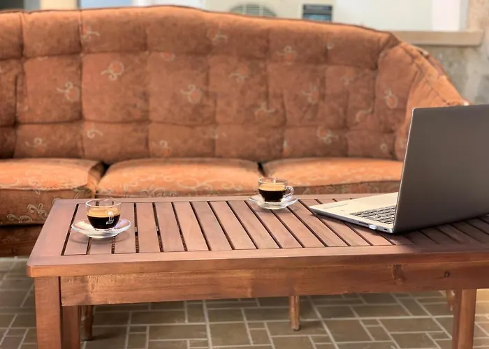 بيت للعطل Stone House