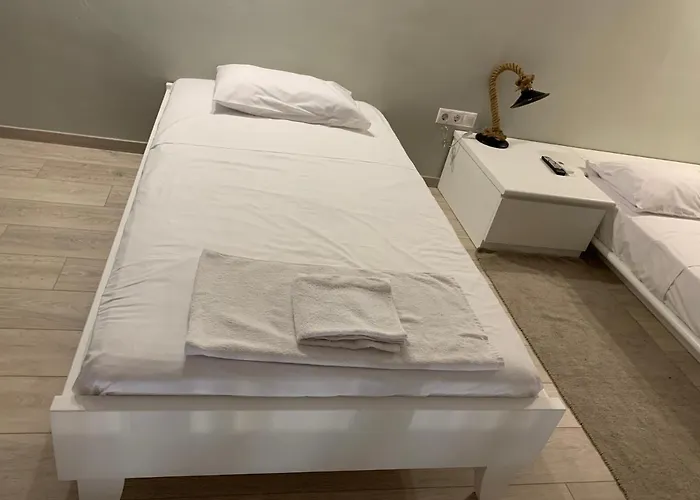 Stone House * Χάλκη