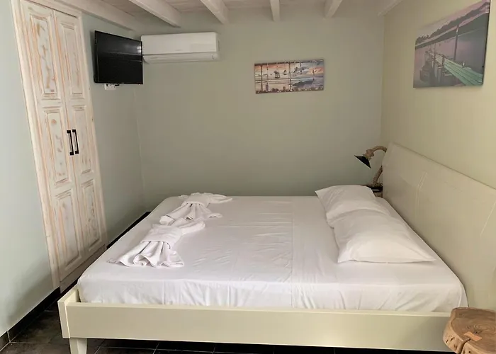 بيت للعطل Stone House Chalki Town